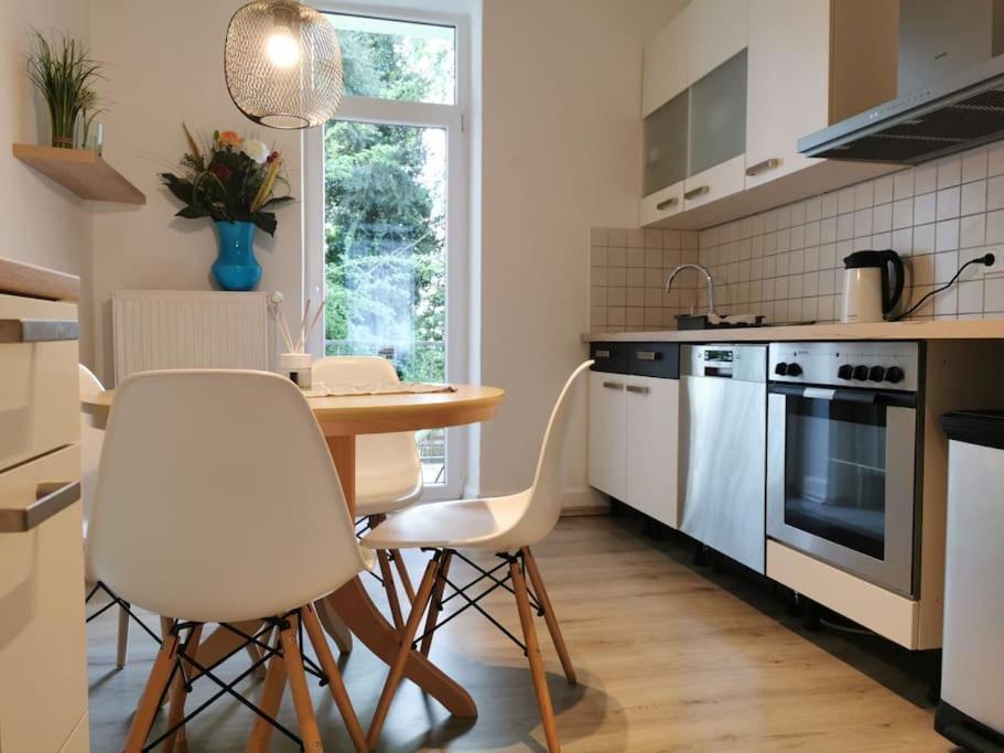 Your Cozy Appartment In Wuppertal: Wupper-Home 2 Buitenkant foto