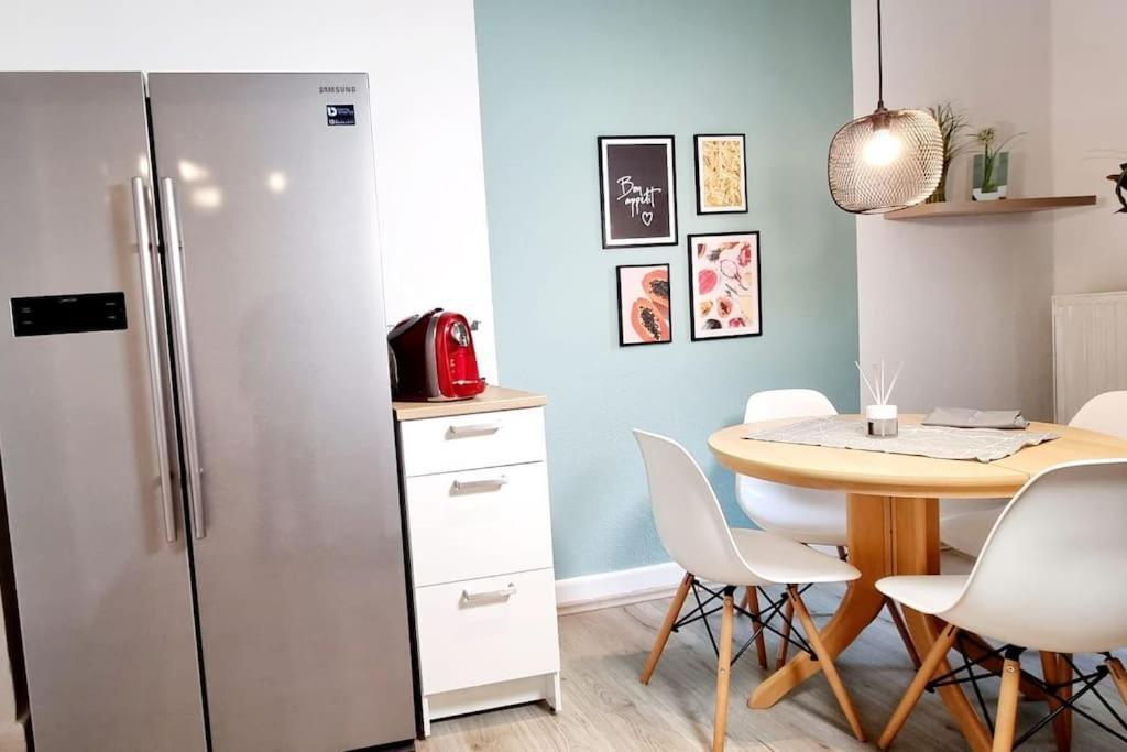 Your Cozy Appartment In Wuppertal: Wupper-Home 2 Buitenkant foto